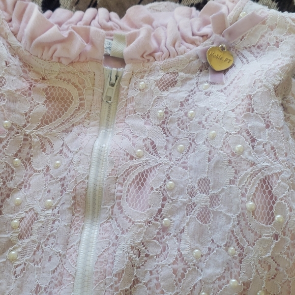 Beautiful !! - Picture 2 of 3